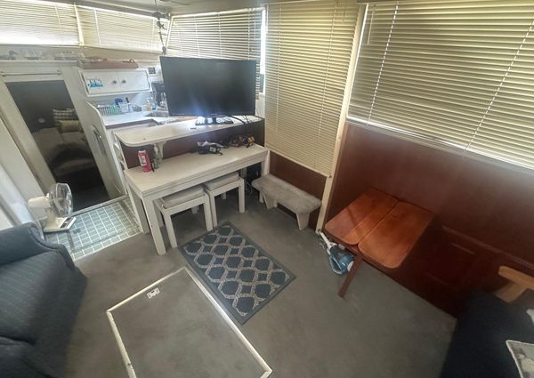 Chris-Craft Commander 42 image