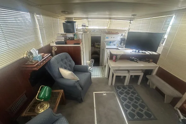 Chris-Craft 42 Commander image