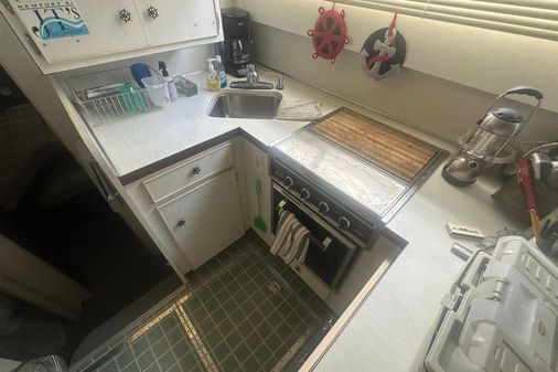 Chris-Craft Commander 42 image