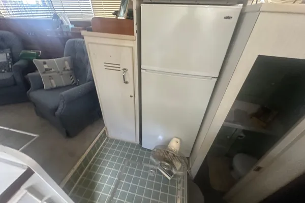 Chris-Craft 42 Commander image