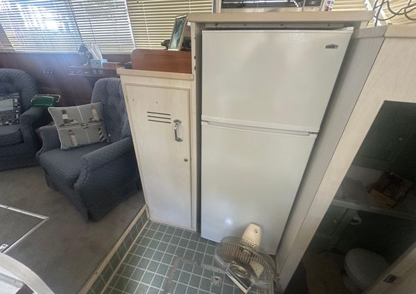 Chris-Craft Commander 42 image