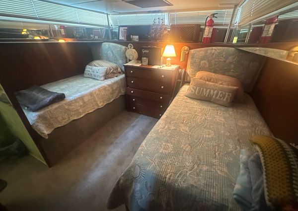 Chris-Craft Commander 42 image