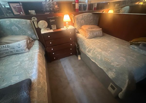 Chris-Craft Commander 42 image