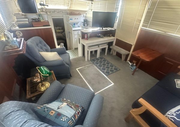 Chris-Craft Commander 42 image