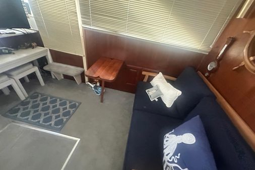 Chris-Craft Commander 42 image