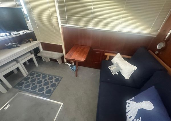 Chris-Craft Commander 42 image