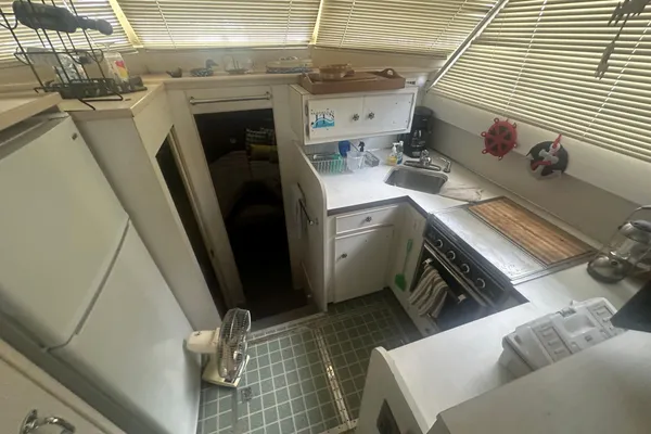 Chris-Craft 42 Commander image