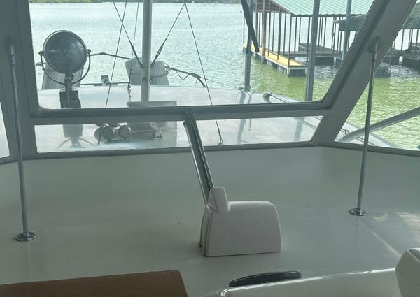 Chris-Craft Commander 42 image