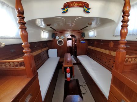 Sloop Bacchant IV 35 image