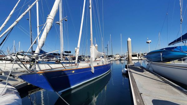 Sloop Bacchant IV 35 