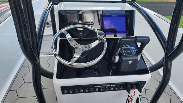 Catamaran 23-CENTER-CONSOLE image