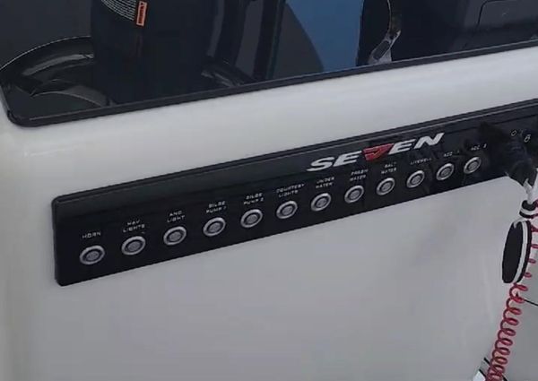 Catamaran 23-CENTER-CONSOLE image