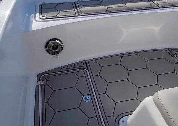 Catamaran 23-CENTER-CONSOLE image