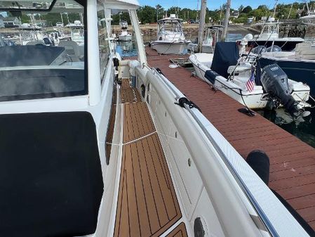 Boston-whaler 420-OUTRAGE image