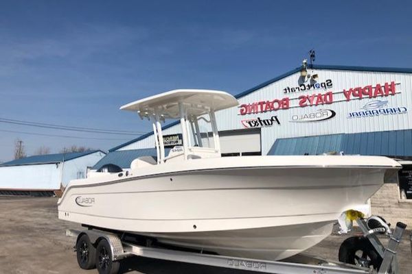 Robalo R242-CENTER-CONSOLE - main image