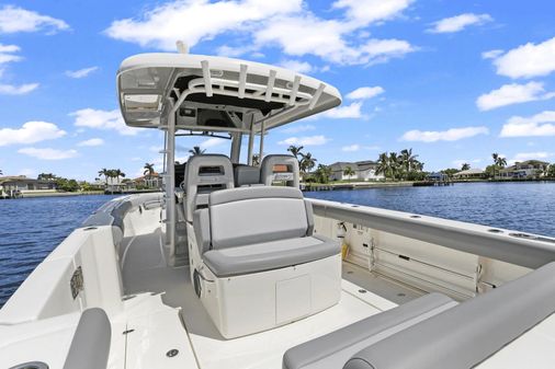 Boston Whaler 330 Outrage image