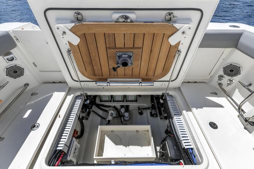 Boston Whaler 330 Outrage image