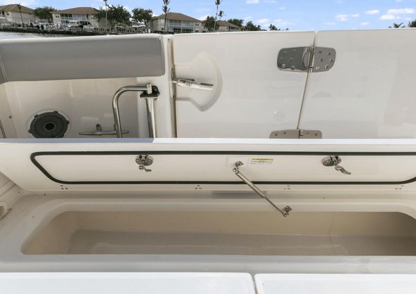 Boston Whaler 330 Outrage image