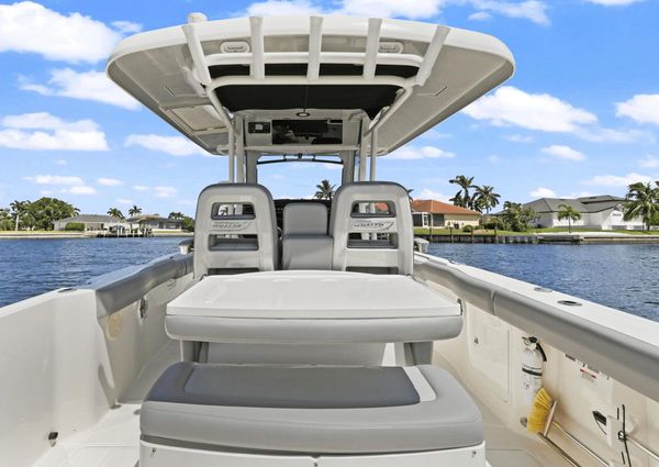 Boston Whaler 330 Outrage image