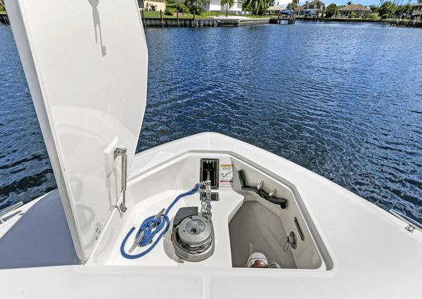 Boston Whaler 330 Outrage image