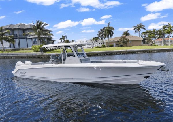 Boston Whaler 330 Outrage image