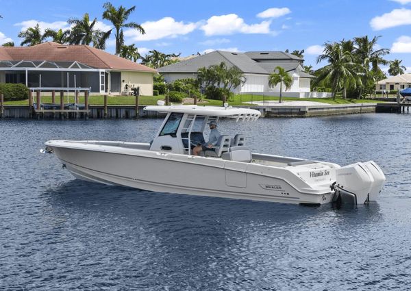 Boston Whaler 330 Outrage image