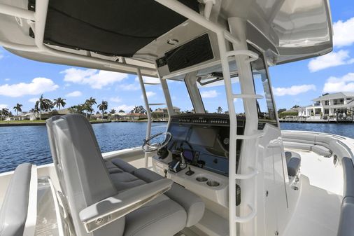 Boston Whaler 330 Outrage image