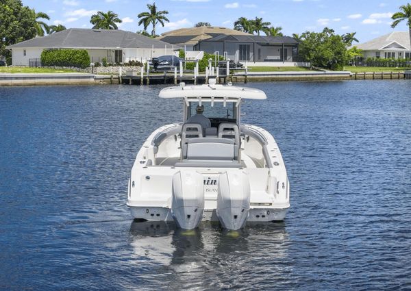 Boston Whaler 330 Outrage image