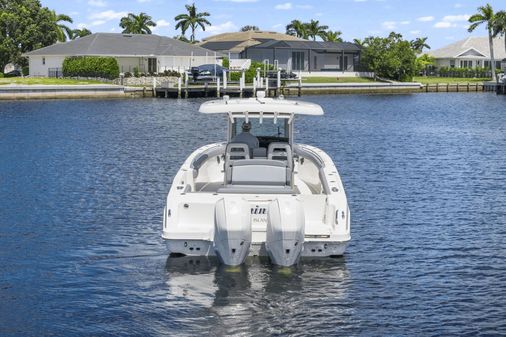 Boston Whaler 330 Outrage image