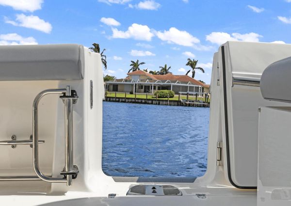 Boston Whaler 330 Outrage image