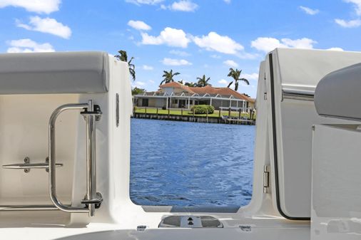 Boston Whaler 330 Outrage image