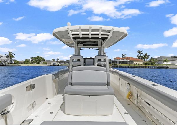 Boston Whaler 330 Outrage image