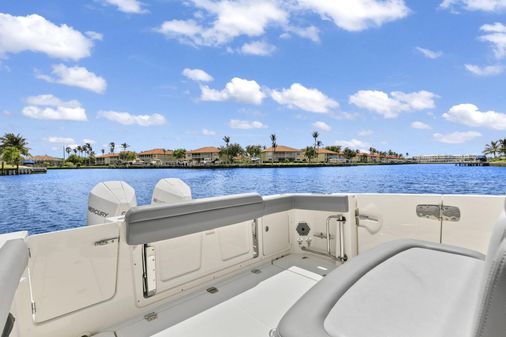 Boston Whaler 330 Outrage image