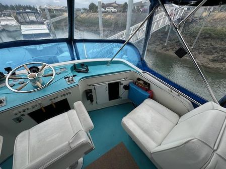 Tollycraft 40-TRI-CABIN image