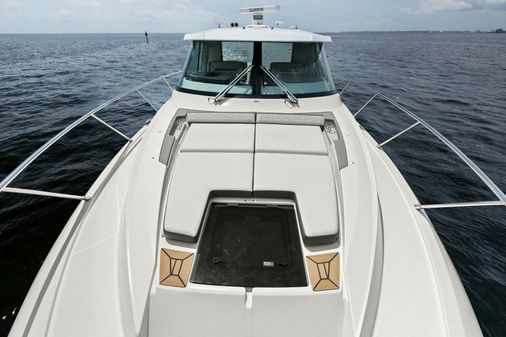 Tiara Yachts 43 LE image