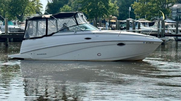 Rinker Fiesta Vee 250 