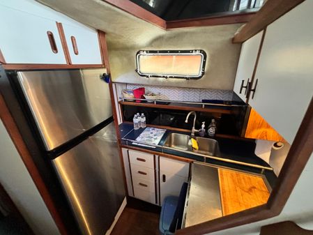 Carver 3607 Aft Cabin image