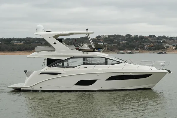 Sea-ray FLY-460 image