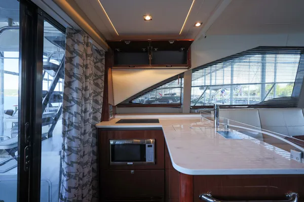 Sea-ray FLY-460 image