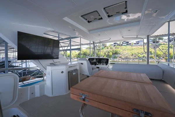 Sea-ray FLY-460 image