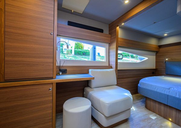 Aquila 54 Yacht image