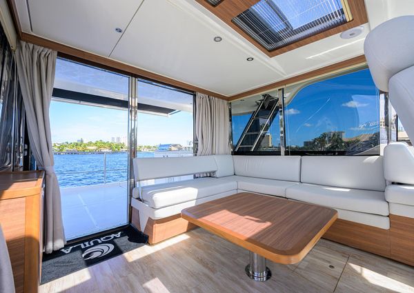 Aquila 54 Yacht image