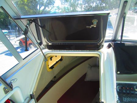 Robalo 2140 Walkaround image