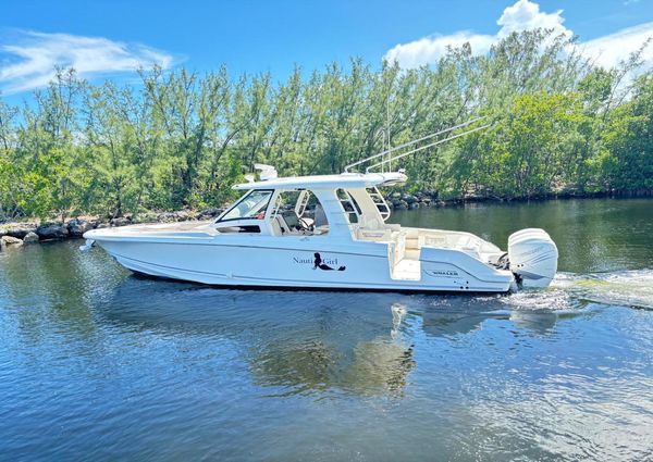 Boston Whaler 350 Realm image