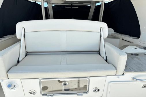 Boston Whaler 350 Realm image