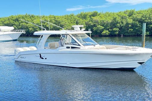 Boston Whaler 350 Realm image