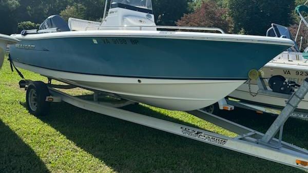 Sea Hunt Triton 177 