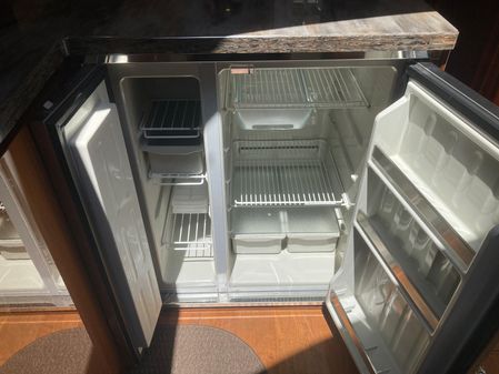 Sea Ray 470 Sundancer image