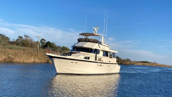 Hatteras Cockpit Motoryacht 