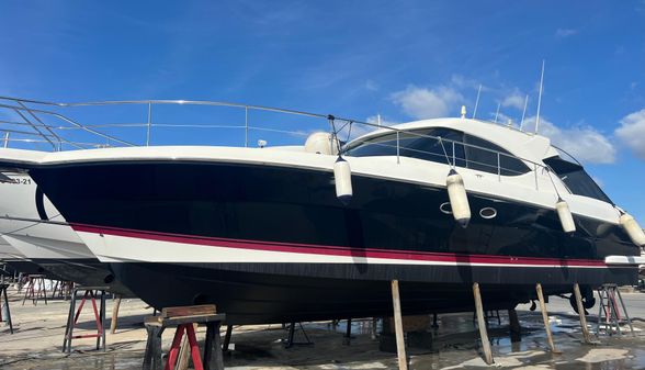 Riviera 4700 Sport Yacht image